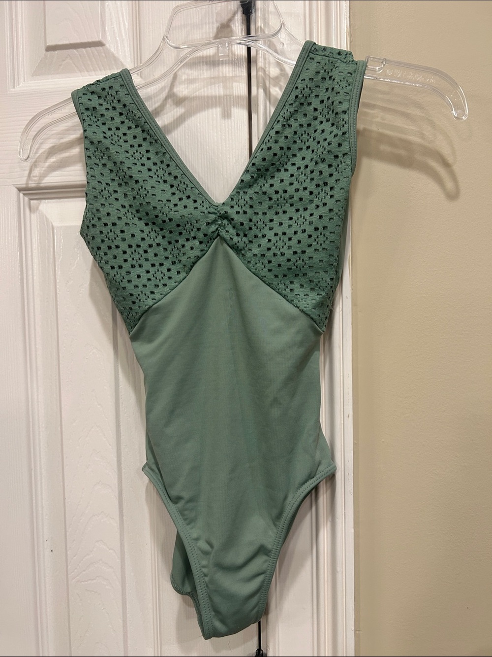 So Danca “shamrock” Green dance leotard girls 12-14